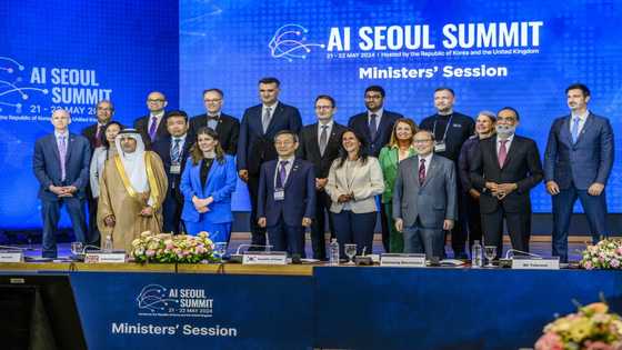 Leading AI firms pledge 'responsible' tech development
