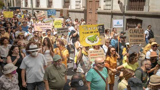 Mass protests in Canary Islands decry overtourism