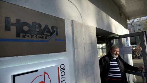 Russia revokes print licence of independent paper, jails ex-reporter for treason