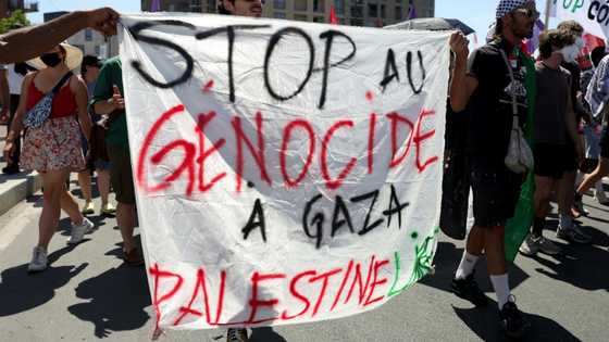 Protesters slam war profiteering, Israel at French air fair