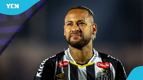 Neymar clashes with Santos fan after latest loss in Brazil Serie A, video