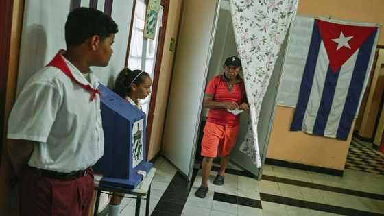 Cuban municipal polls close as opposition deplores pressure