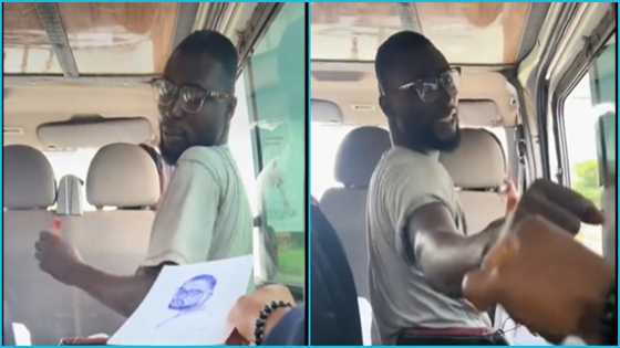 Bus conductor overjoyed as Ghanaian artist Enil Arts draws him in trotro and gives it to him: "I will dash you a piece of land"