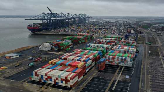 UK dock workers' union threatens further strikes