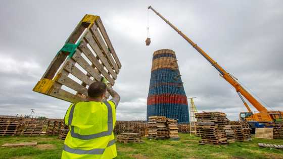 Northern Ireland's unionists parade amid political uncertainty