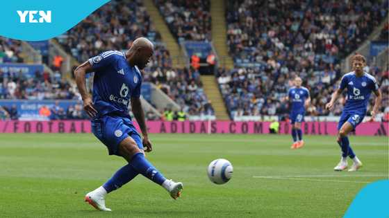 Ghana striker scores rare direct goal from corner for Leicester