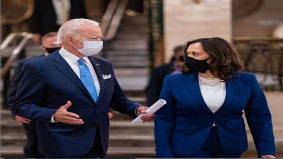 Oprah Winfrey in tears as Kamala Harris is sworn in as vice president