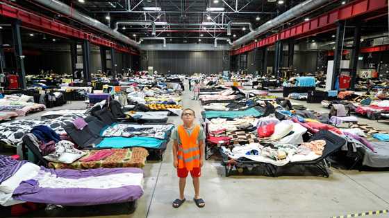 Ukrainians in limbo at Polish refugee centre
