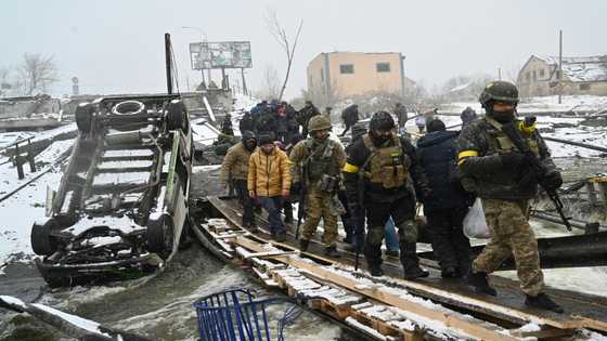 Cold weather brings tougher conditions to fighting in Ukraine