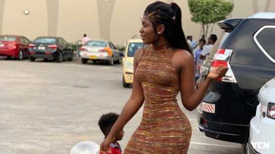 Ghanaians slam Yaa Jackson after she faked driving in new video