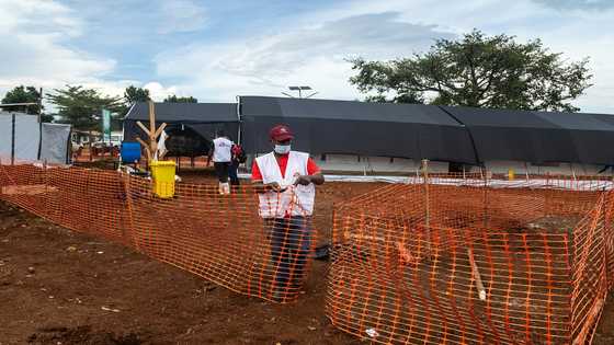 US tightens travel screening as worries about Ebola mount