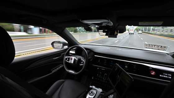 Uber to launch driverless taxis in London next year