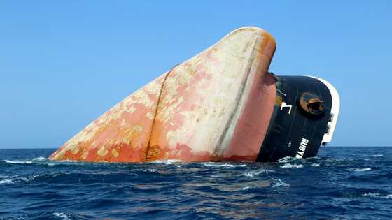 Expert says 'no immediate danger' from sunken ship off Yemen