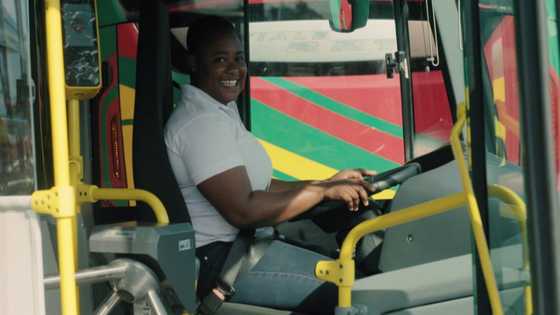 Sharp lady: Inspiring photo of woman living her childhood dream as bus driver emerges; many react
