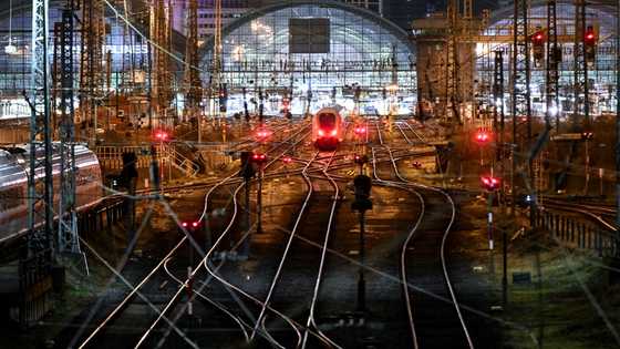 Strike-hit German rail operator agrees to 35-hour week