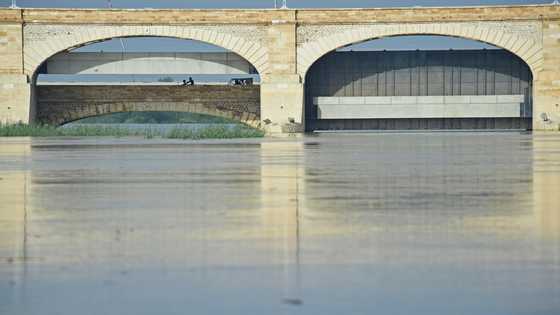 Flood fate of thousands lies with colonial-era Pakistan barrage