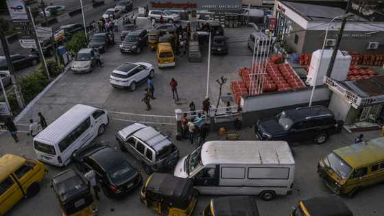 Nigerian president sacks board of state oil company