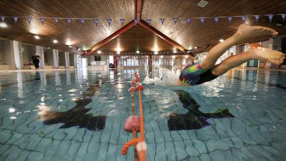 Small but powerful: tiny data centre heats UK swimming pool