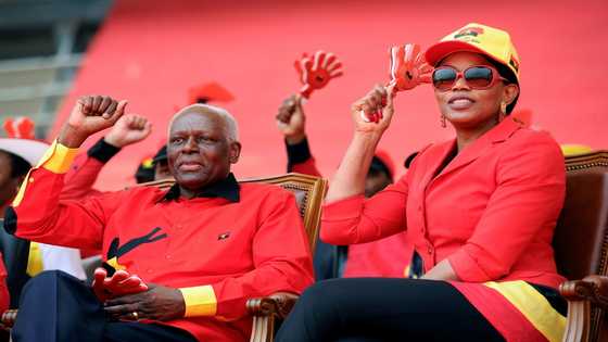 Autopsy in Spain for ex-Angola leader amid foul play claims
