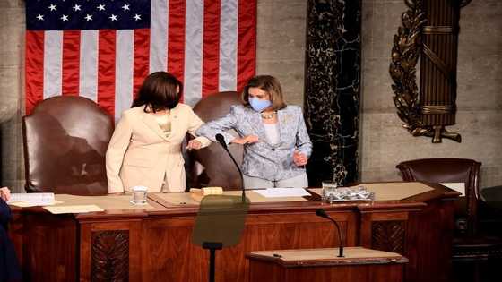 Nancy Pelosi, Kamala Harris become 1st women to stand with President during address to Congress