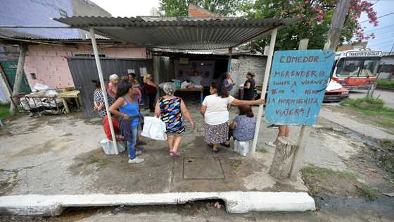 More hunger, less money: Argentine soup kitchens count rations