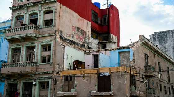 In Cuba: sleeping fully clothed in case of building collapse