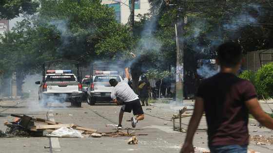 Protesters demanding a census revolt in Bolivian city