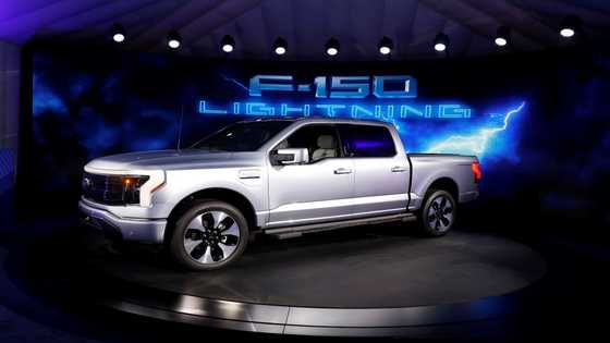 Ford pauses work on $3.5 bn battery plant