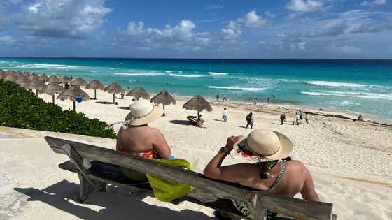 Uber drivers in top Mexican resort hope for easier ride after ruling
