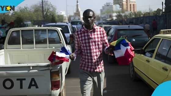 Young Ghanaian man sells PK chewing gum to build two rooms and a store: "I started with GH¢300"