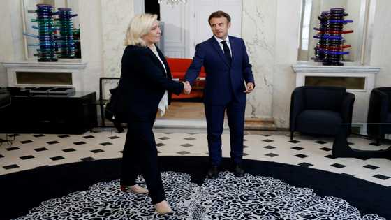 Macron struggles to find compromise in France impasse