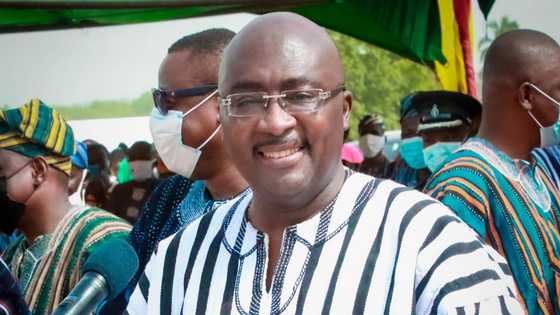 Vice President Bawumia donates GHc100,000 to Real Tamale United