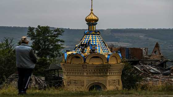 'Tears in our eyes': Ukrainians rejoice in liberated Izyum