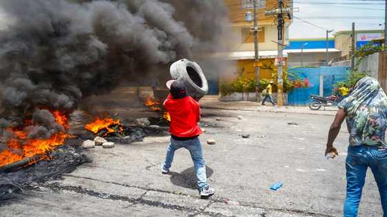 A week of clashes between rival gangs in the Haitian capital Port-au-Prince has left at least 89 people dead and dozens injured, a human rights group said Wednesday.