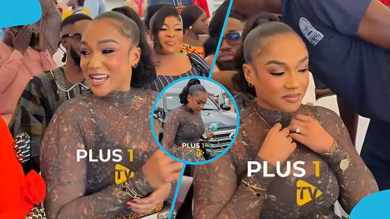 “Ahoufe paa nie”: Safo Akofena’s wife turns heads in elegant look at donation exercise, fans react with love