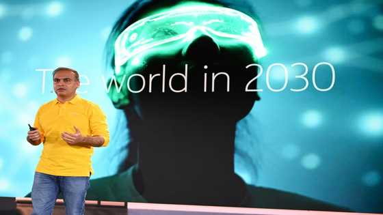 Phone firms set for annual meet in shadow of global slump