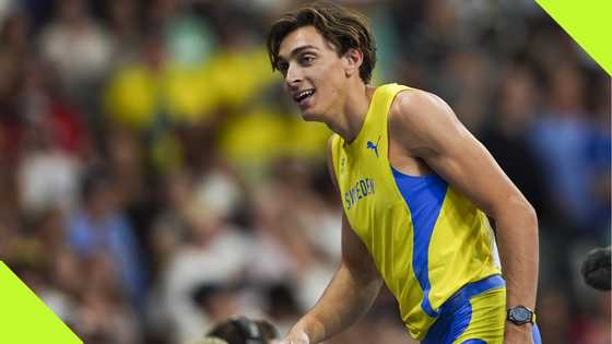 Armand Duplantis sets new pole vault world record at Paris Olympics