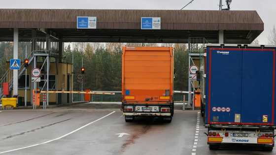 2,000 trucks stuck in Belarus after Lithuania closes border: association