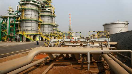 Brent oil closes under $100/barrel for first time since April