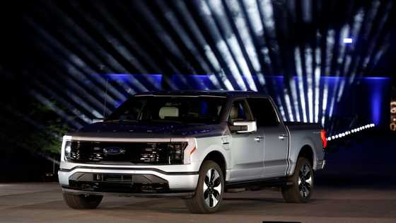 US auto sales boosted by price cuts in 2023