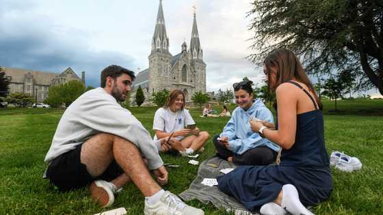 'Into a void': Young US college graduates face employment crisis