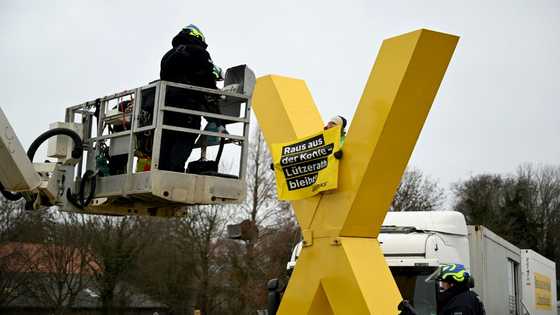 Police move in on anti-coal activists at German protest camp
