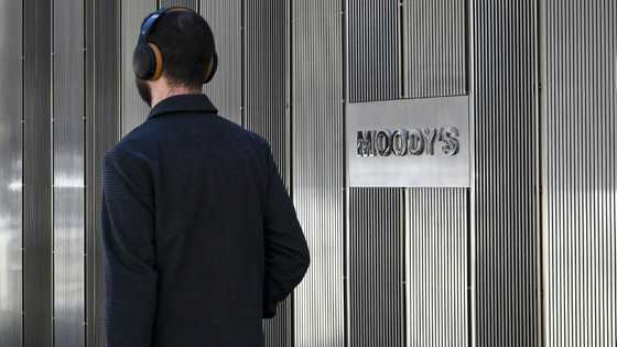 US loses last triple-A credit rating as Moody's cuts on growing govt debt