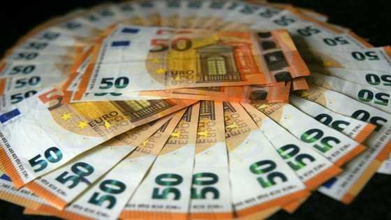 New Italian government seeks to raise cash ceiling