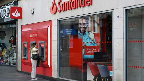 Santander to close one fifth of UK branches amid online switch