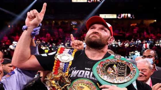 Tyson Fury surprisingly pays GHc1,400 for 2 animals to be thrown into the sea