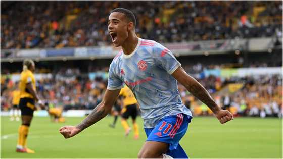 Mason Greenwood scores as Manchester United defeat Wolves at Molineux Stadium