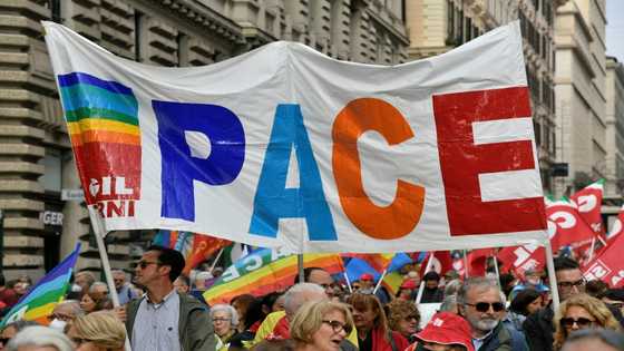 Thousands in Italy march for peace in Ukraine