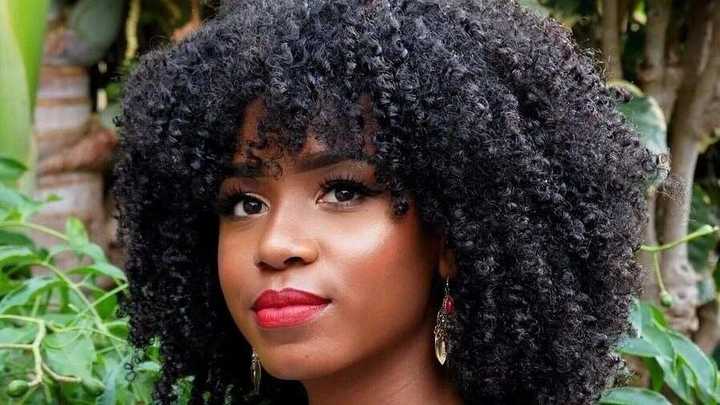 Curly hairstyles for black women - YEN.COM.GH