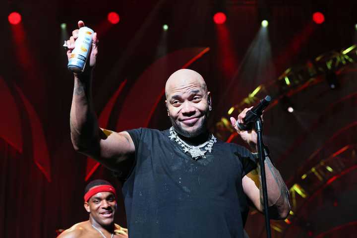 A list of 15 rappers with the most number 1 hits and their respective ...